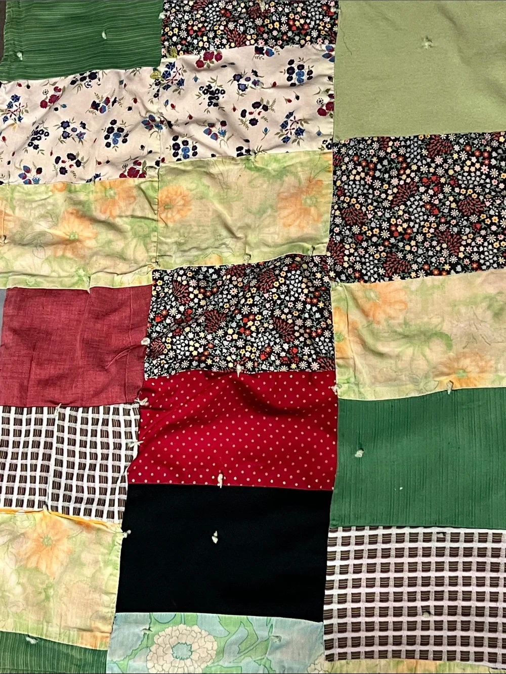 Vintage TLC Patchwork Cotton Quilt - Multicolor Floral & Polka Dot Design